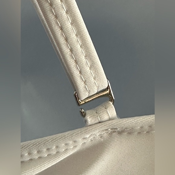 CHANEL Monochrome Graphic One Piece Swimsuit (887) - Picture 8 of 17